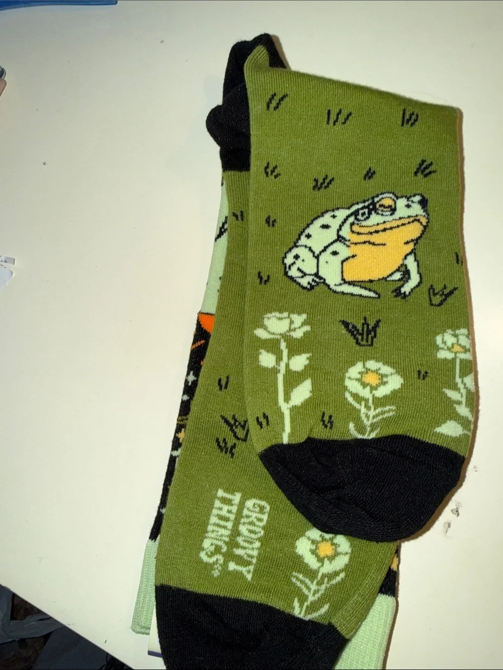 Novelty Frog Crew Socks in Mint Green and Olive - Graphic Hosiery